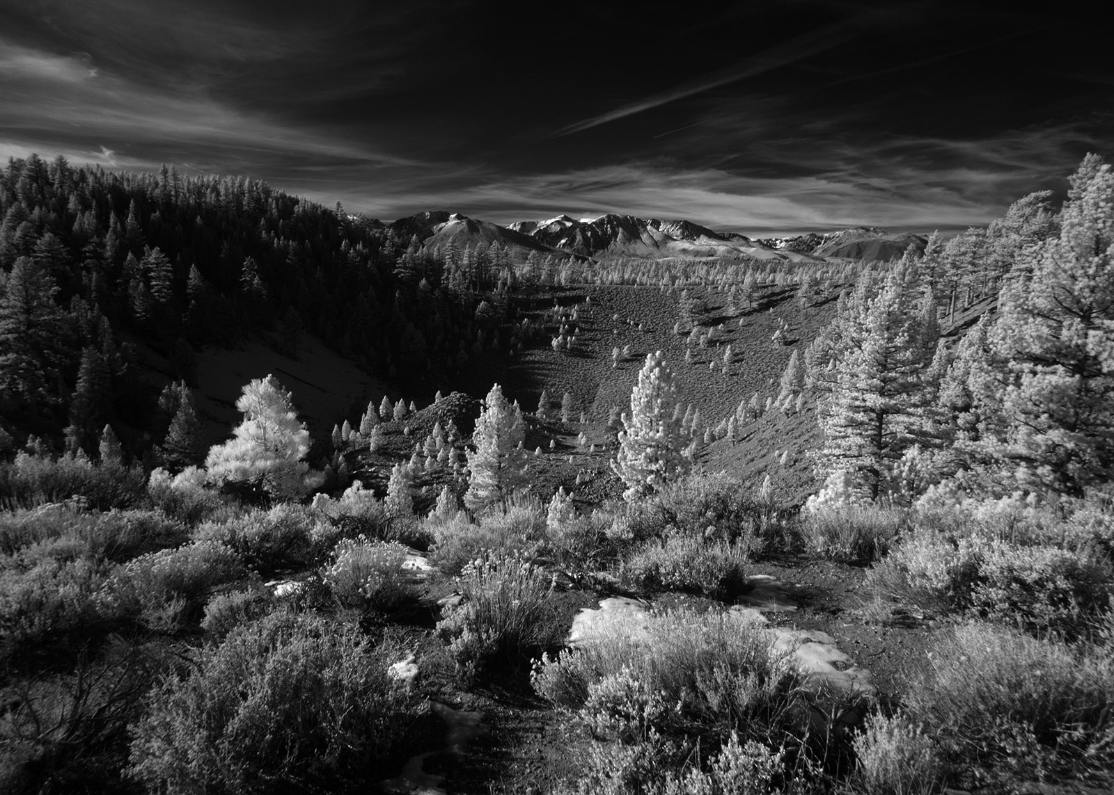 Devil's Punch Bowl in infrared.
