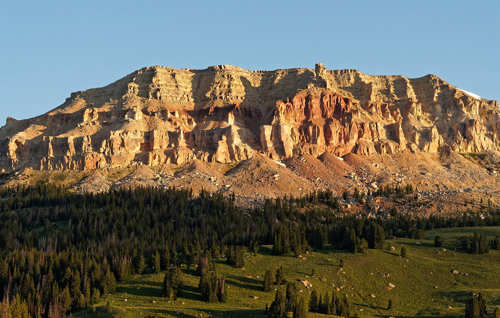 Detail of sedimentary layers in Beartooth Butte.